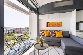 Airy Studio W Stunning Views Private Patio #362